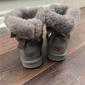 UGG Women Gray Boots